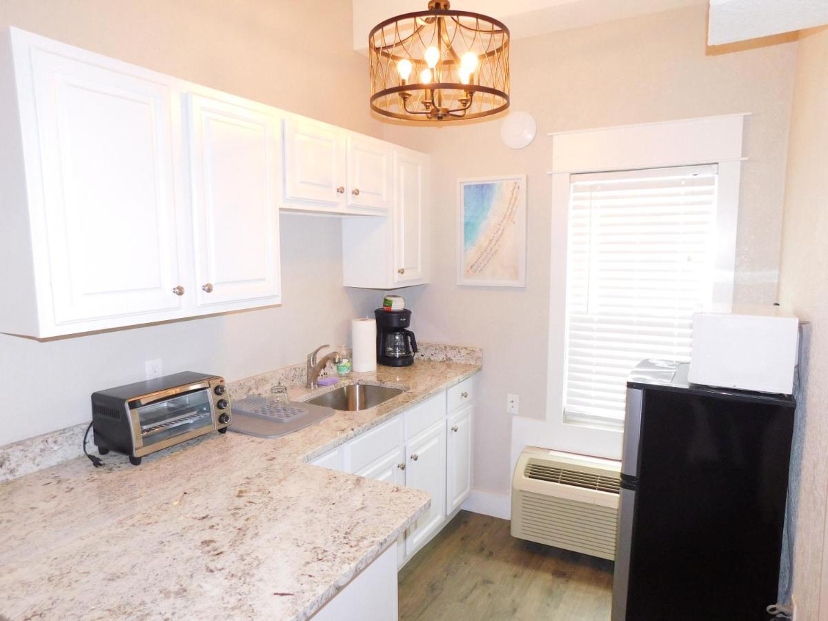 Budget Friendly Condo Within Walking Distance To The Beach! Галф Шорс Екстериор снимка