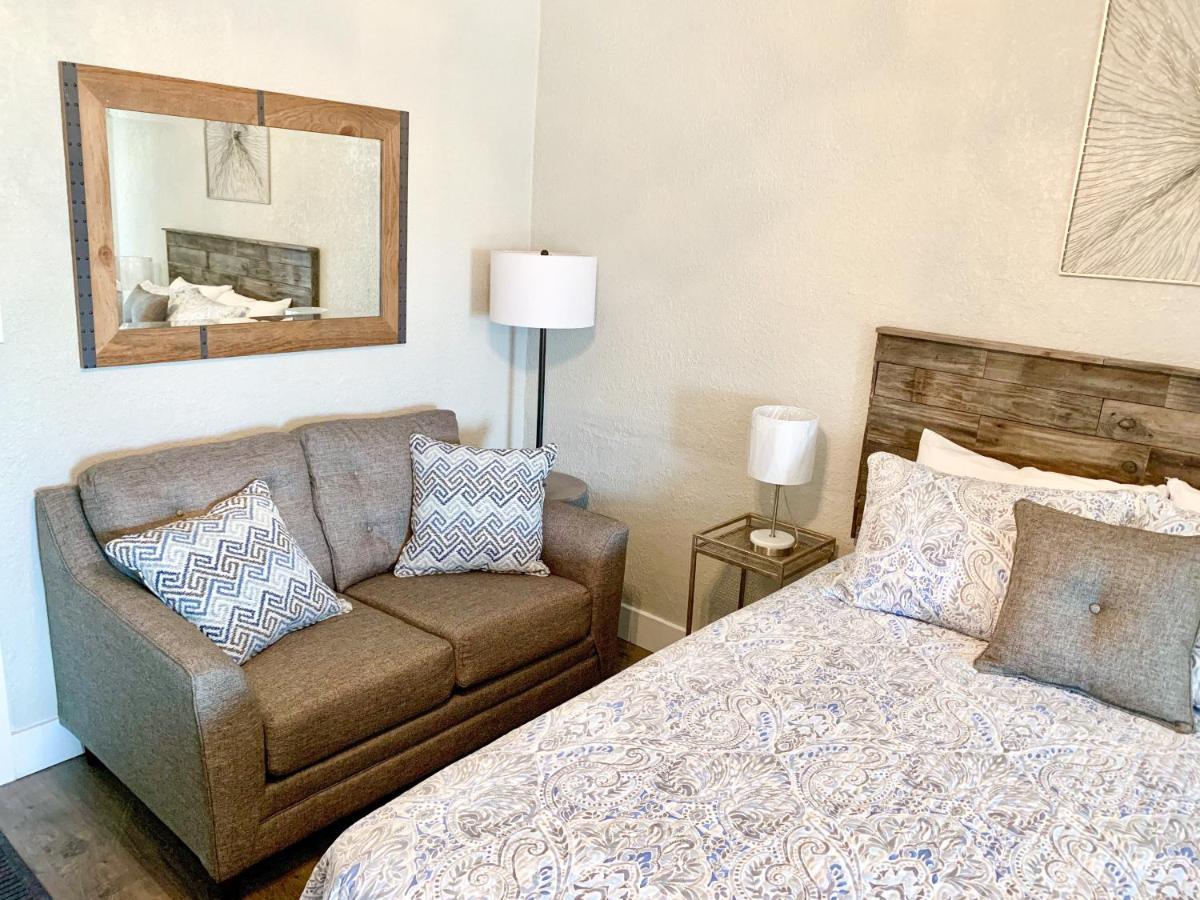 Budget Friendly Condo Within Walking Distance To The Beach! Галф Шорс Екстериор снимка